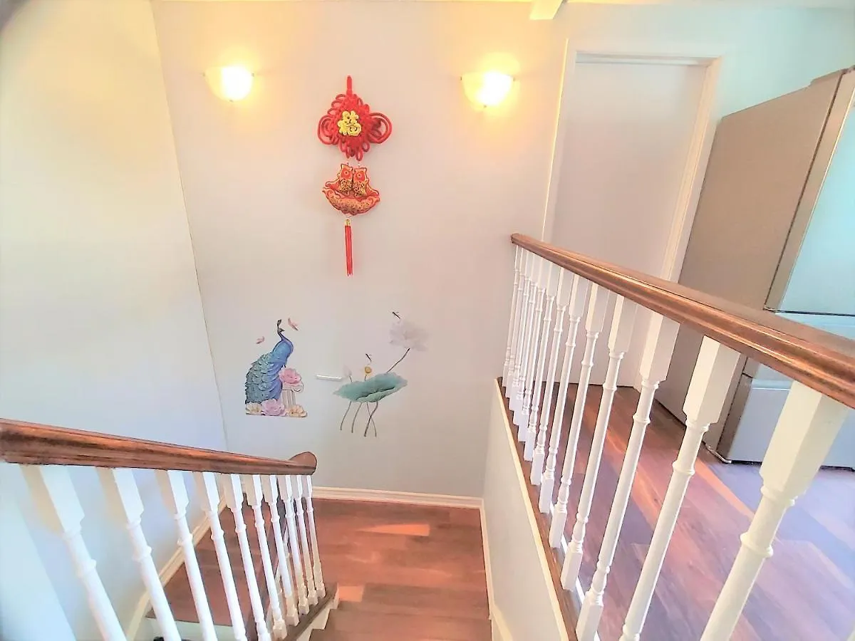 Cozy And Quiet House With Swimming Pool Apartment Toronto Canada