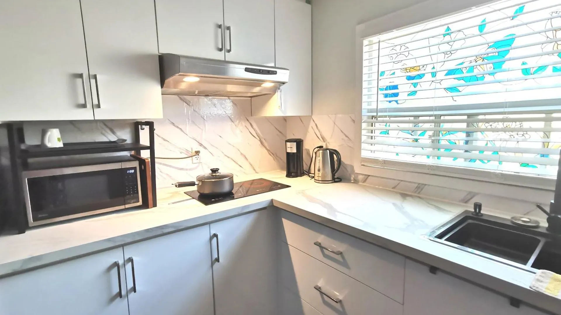 Homestay Cozy And Quiet House With Swimming Pool Apartment Toronto Canada