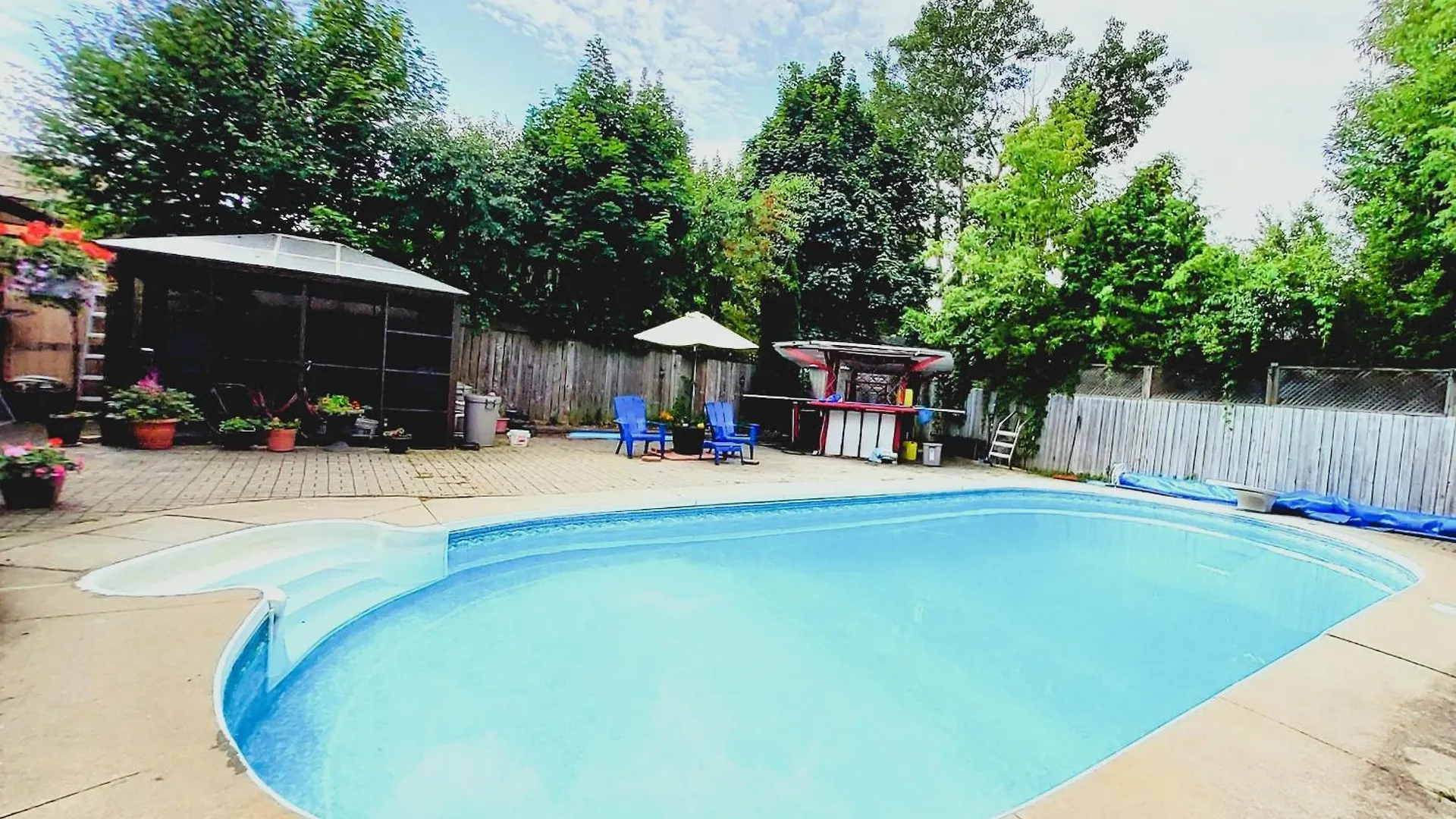 Cozy And Quiet House With Swimming Pool Apartment Toronto 0*,